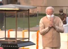 Gandhi Jayanti: PM મોદીએ રાજઘાટ જઈને બાપુને આપી શ્રદ્ધાંજલિ, ટ્વીટ કરીને કહી આ વાત