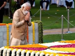 IN PICS | President, Prime Minister & Other Leaders Pay Tribute To Mahatma Gandhi, Lal Bahadur Shastri On Their Birth Anniversaries