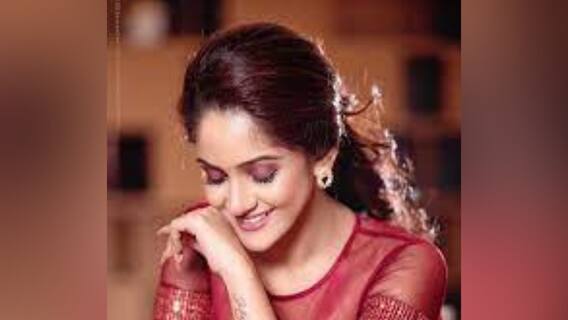 হয় মা নয় বৌমা: পুজোর আগে কোন লুকে চমক দিলেন তৃণা? | Bangla News