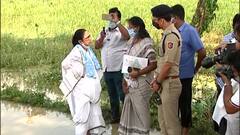 Mamata Banerjee: আরামবাগে দুর্গত এলাকা পরিদর্শন মুখ্যমন্ত্রীর, প্রশাসনিক আধিকারিকদের থেকে নিলেন বিস্তারিত রিপোর্ট | Bangla News