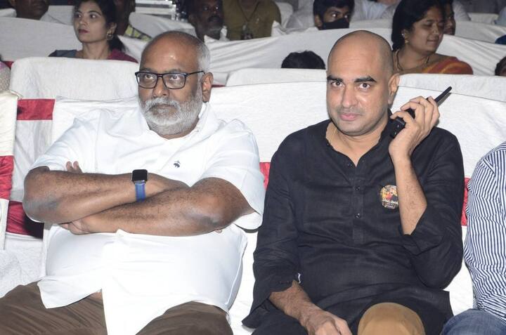 ఈ ఈవెంట్ ను కర్నూలులో నిర్వహించగా.. టీమ్ మొత్తం అక్కడకి వెళ్లింది.