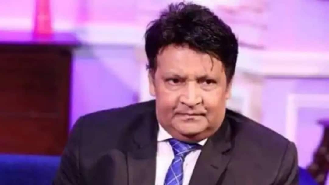 Umer Sharif Death: শেষ নিঃশ্বাস ত্যাগ করলেন প্রখ্যাত কমেডিয়ান উমর শরিফ, বয়স হয়েছিল ৬৬ Umer Sharif Passes Away Veteran Pakistani comedian Umer Sharif died Umer Sharif Death: শেষ নিঃশ্বাস ত্যাগ করলেন প্রখ্যাত কমেডিয়ান উমর শরিফ, বয়স হয়েছিল ৬৬