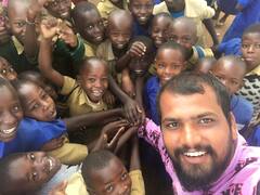 Mahatma Gandhi | महात्मा गांधींच्या विचारांनी प्रेरित होऊन तरुणाची पायी जगभ्रमंती! पहा जगभरातील फोटो