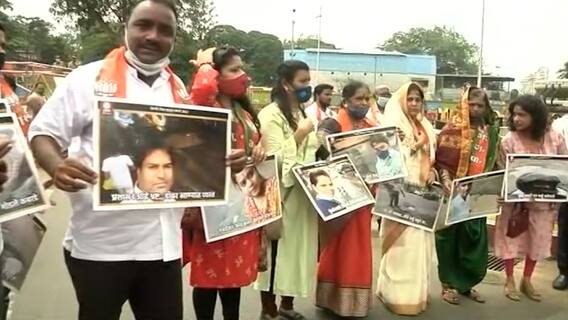 BMC के सामने BJP का 'Selfie With Khadda' वाला प्रदर्शन | Ground Report