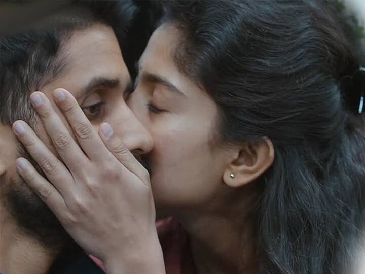 Naga Chaitanya took 6 hours for the kissing scene with Sai Pallavi Naga Chaitanya | 3 வகையான ஃபீலிங்ஸ்.. முத்தக்காட்சிக்கு 6 மணி நேரம் எடுத்துக்கொண்ட நாக சைதன்யா!