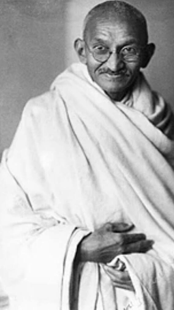 মহাত্মা গাঁধীকে শ্রদ্ধাজ্ঞাপন রাষ্ট্রপতি, প্রধানমন্ত্রী ও রাজনৈতিক ব্যক্তিত্বদের