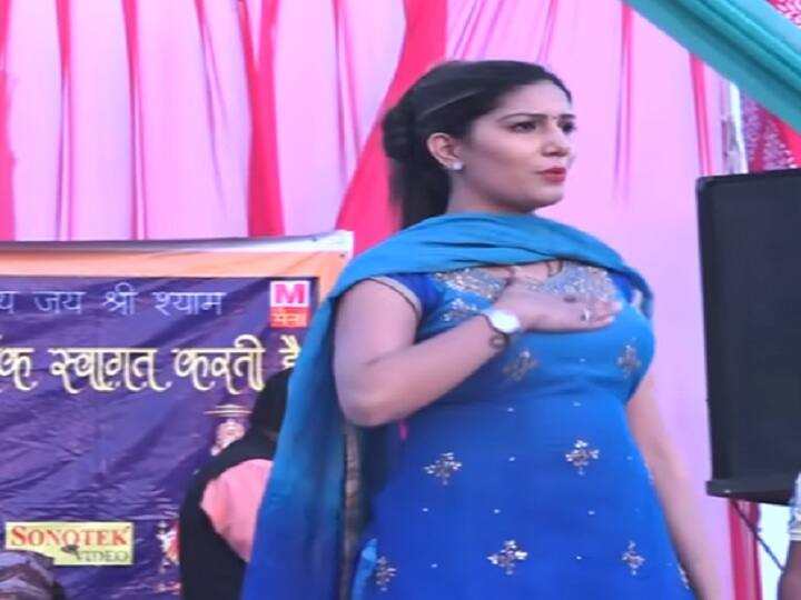 Haryanvi Song Haryanvi Dancer Sapna Choudhary Dance Video Goes Viral on Haryanvi Song on Youtube Haryanvi Song: Sapna Choudhary के स्टेज शो में उमड़ी दर्शकों की भीड़, देखें डांसिंग क्वीन का देसी अंदाज