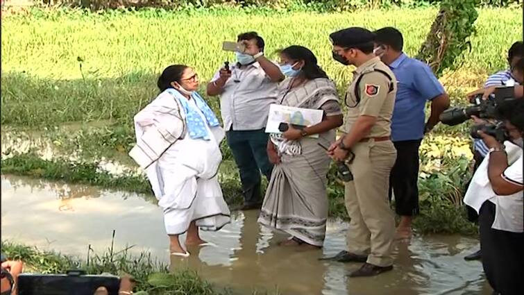 Mamata Banerjee Expresses An Anger On DVC About Flood Like Situation In West Bengal Districts Mamata Banerjee : 'ক্ষোভ কিন্তু বাড়ছে', আরামবাগে বন্যাদুর্গত জায়গায় সতর্ক করলেন মুখ্যমন্ত্রী