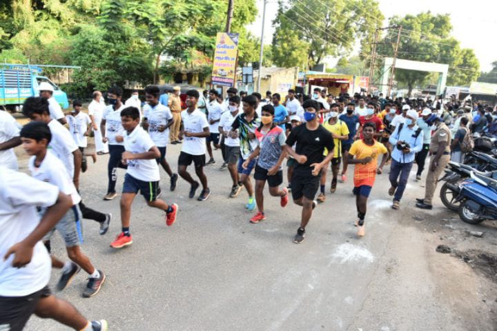 ’1 - 8ஆம் வகுப்புகளுக்கு திட்டமிட்டப்படி பள்ளிகள் திறப்பு’- அமைச்சர் அன்பில் மகேஷ் உறுதி