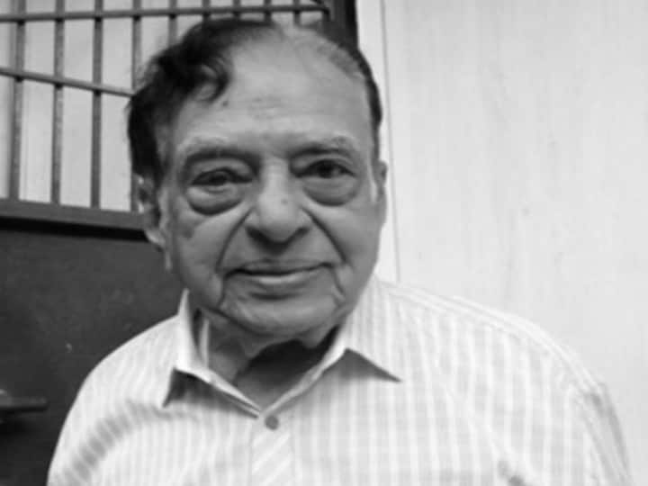 senior writer  D. M. Mirasdar passed away at 95 ज्येष्ठ विनोदी लेखक, कथाकथनकार द. मा. मिरासदार यांचे निधन