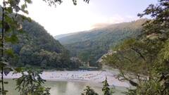 Durga Puja Vacation: কালিম্পং ও সিকিমের মাঝে নতুন ট্যুর ডেস্টিনেশন ত্রিবেণী, তিস্তার পাড়ে ক্যাম্পের অভিজ্ঞতা