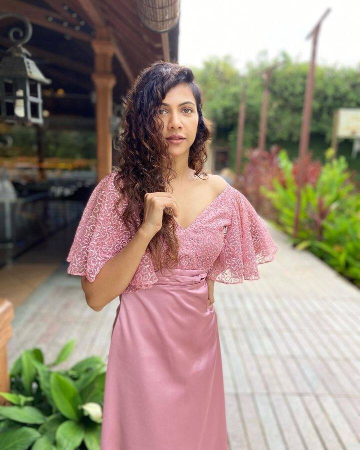 சாஞ்சேன் என் நெஞ்சுக்குள்ள என்ன சுகம் சாஞ்சேன்