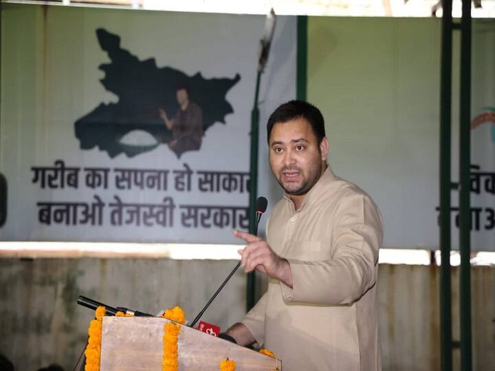 Bihar: Tejashwi invites doctors-engineers to join the party, says- RJD now needs brain capital  ANN Bihar: तेजस्वी ने डॉक्टरों-इंजीनियरों को पार्टी में शामिल होने का दिया न्योता, कहा- RJD को अब ब्रेन कैपिटल की जरूरत