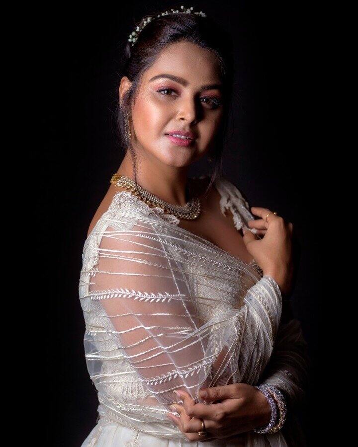 (Photo Courtesy: Instagram) 'దిష్టి పెట్టకండిరా నాయన' అంటూ కొందరు కామెంట్స్ చేస్తున్నారు.