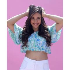 Rakul preet Photos: కొంటె నవ్వులతో కవ్విస్తున్న మిస్ మిస్టీరియస్ రకుల్