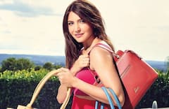 Anushka Sharma: బ్యాగులు అమ్ముకుంటున్న అనుష్క శర్మ.. ఎంతొచ్చిందంటూ నెటిజన్ల ట్రోలింగ్..