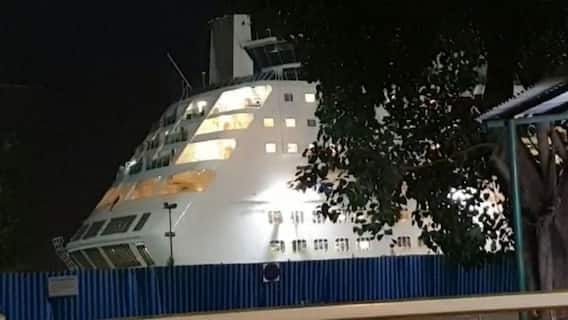 Mumbai : Drugs Party झालेल्या Cruise वर NCB चं पथक, आरोपींच्या चौकशीदरम्यान मोठी माहिती हाती