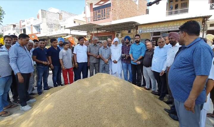 ਜਿਨ੍ਹਾਂ ਅਨਾਜ ਮੰਡੀਆਂ ਵਿੱਚ ਸਫਾਈ ਦੀ ਵਿਵਸਥਾ ਨਹੀਂ ਸੀ ਜਾਂ ਕੋਈ ਪ੍ਰਬੰਧ ਚੰਗੇ ਨਹੀਂ ਸਨ ਉਨ੍ਹਾਂ ਨੂੰ ਠੀਕ ਕਰਨ ਅਤੇ ਸਫਾਈ ਵਿਵਸਥਾ ਦੇ ਦੁਰੁਸਤੀ ਕਰਨ ਦੇ ਤੁਰੰਤ ਨਿਰਦੇਸ਼ ਵੀ ਡੀਸੀ ਸੰਗਰੂਰ ਦੁਆਰਾ ਜਾਰੀ ਕੀਤੇ ਗਏ ਹਨ।