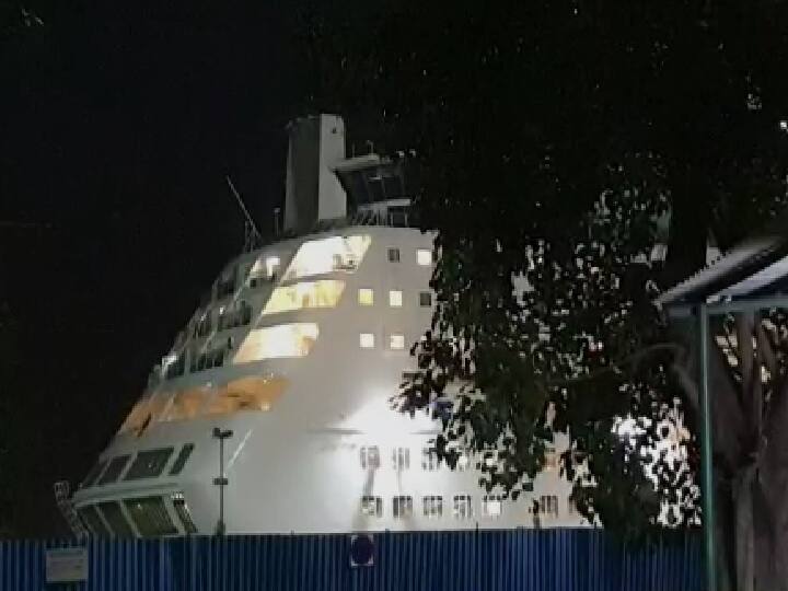 Mumbai: NCB detained at least 10 persons during a raid conducted at a party being held on a cruise Cruise Party: અભિનેતાના પુત્રએ કહ્યું, મને VIP ગેસ્ટ તરીકે બોલાવાયો હતો, NCBને ગેસ્ટના રૂમમાંથી મળ્યા પેપર રોલ
