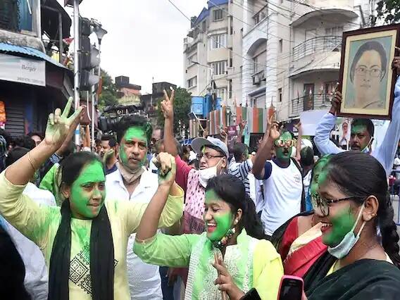 సంబరాలు చేసుకోవద్దని ఎన్నికల సంఘం ఆదేశాలు. (PTI Photo/Swapan Mahapatra)