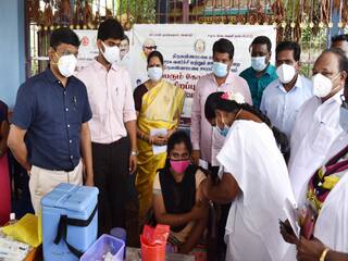 திருவண்ணாமலையில் ஒரே நாளில் 57,225 நபர்களுக்கு கொரோனா தடுப்பூசி செலுத்தப்பட்டுள்ளது