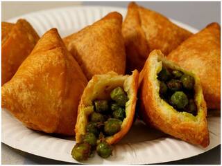 Kitchen Hacks: Love Samosas? Try This 'Matar Samosa' Recipe To Give A New Twist To Your Favourite Snack