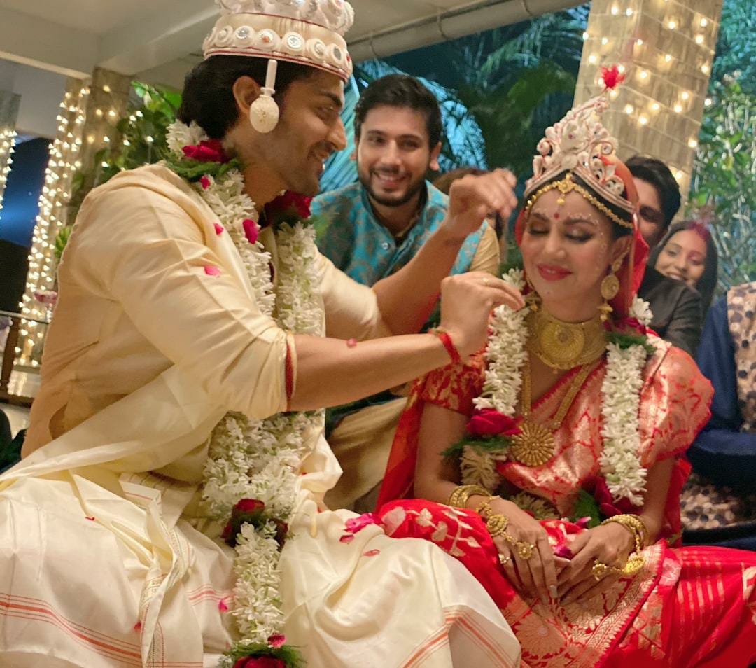 क्या Debina और Gurmeet Choudhary ने की दोबारा शादी? बंगाली ट्रेडिशन में सजी दुल्हन की तस्वीरें सोशल मीडिया पर हुईं वायरल