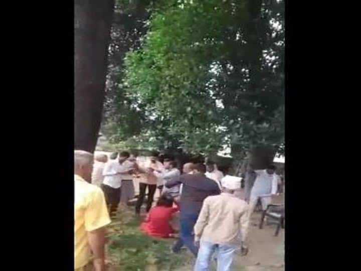 मंदिर पर कब्जे को लेकर दो पक्षों में भिड़ंत, महंत और शिष्य की जमकर हुई पिटाई