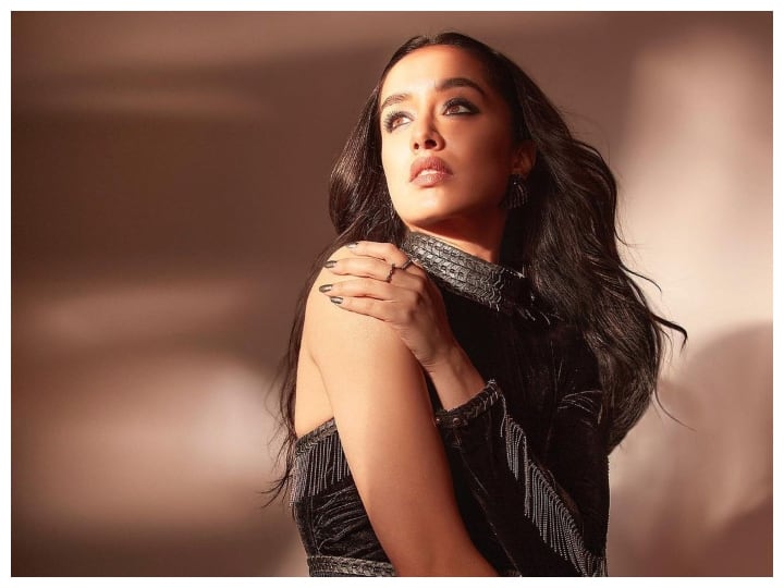 Shraddha Kapoor Fitness Mantra know about her full day diet and workout plan Shraddha Kapoor की तरह दिखना है Fit, तो नहीं करनी पड़ेगी ज्यादा मेहनत, जानें उनका पूरा Diet Plan