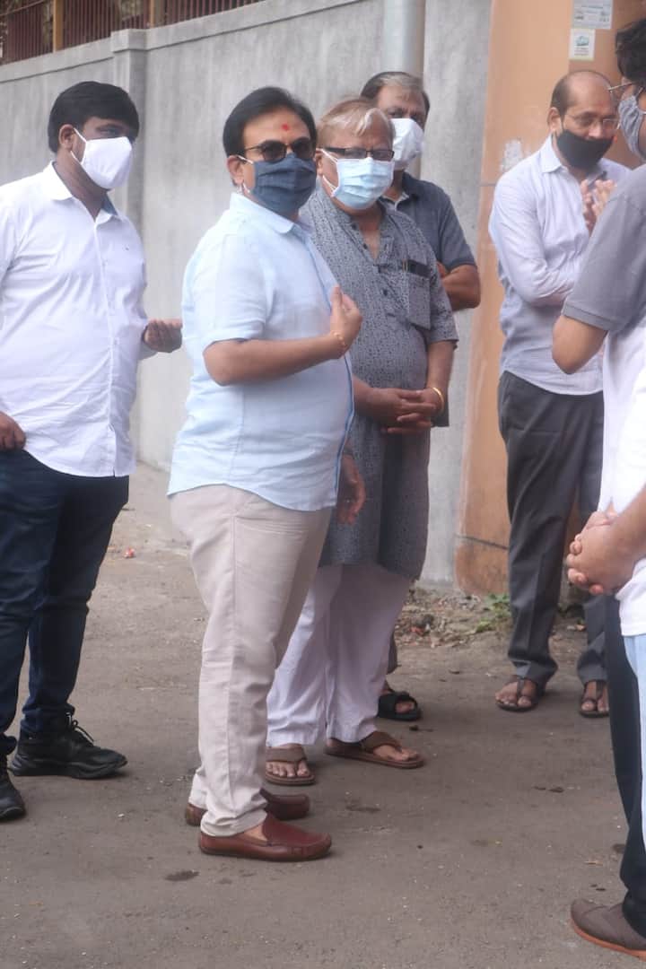 Dilip Joshi aka Jethalal arrives to pay respects.