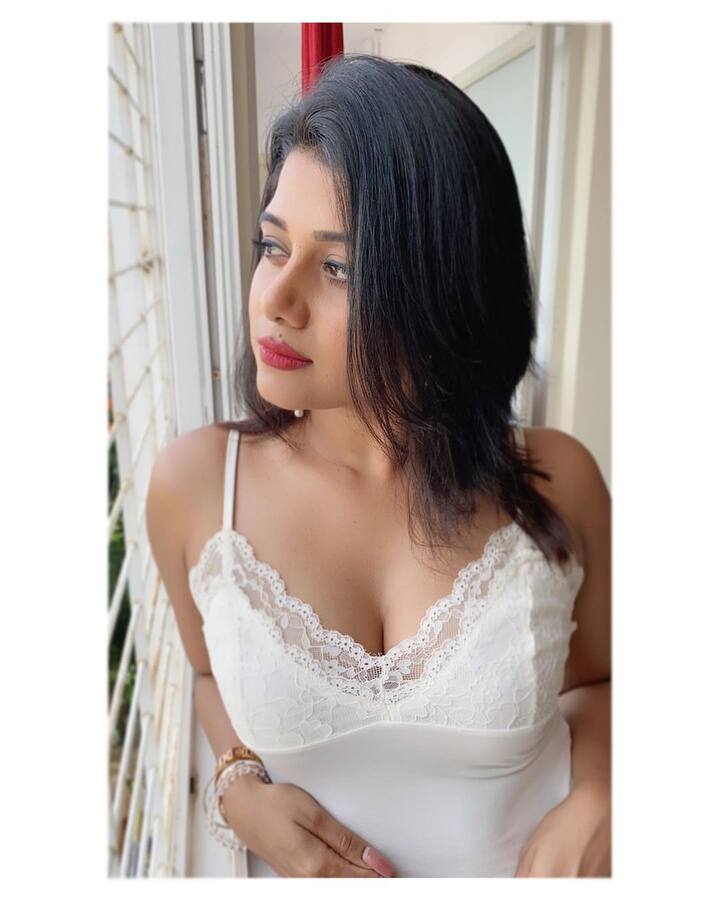 பேரழகி ஐஎஸ்ஓ படத்தில் இரட்டை வேடம்
