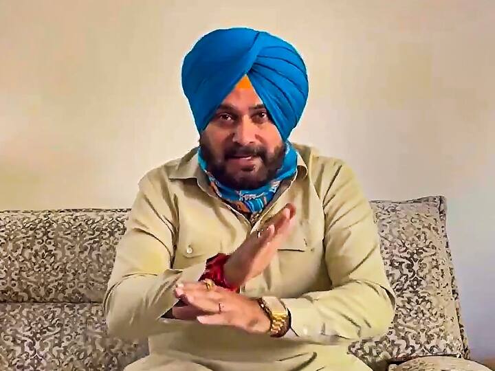 Navjot Sidhu warns that if these two things are not done by tomorrow then Punjab Congress will march towards Lakhimpur Khiri ਨਵਜੋਤ ਸਿੱਧੂ ਦੀ ਚੇਤਾਵਨੀ, ਜੇ ਕੱਲ੍ਹ ਤੱਕ ਨਾ ਹੋਏ ਇਹ ਦੋ ਕੰਮ ਤਾਂ ਪੰਜਾਬ ਕਾਂਗਰਸ ਲਖੀਮਪੁਰ ਖੀਰੀ ਵੱਲ ਮਾਰਚ ਕਰੇਗੀ