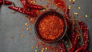 Fake Red Chilli Powder: असे ओळखा भेसळयुक्त लाल तिखट