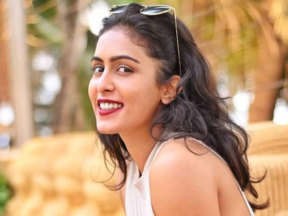 Samyuktha Hegde: గ్లామర్ షో చేస్తున్న బిగ్ బాస్ భామ సంయుక్త Samyuktha Hegde: గ్లామర్ షో చేస్తున్న బిగ్ బాస్ భామ సంయుక్త