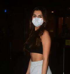 In Pics : 'हीरोपंती 2' चे लंडनमधील शूटिंग पूर्ण,  Tiger Shroff आणि Tara Sutaria मुंबईला परतले