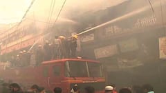 Kolutola Street Fire: গুদামে ভয়াবহ অগ্নিকাণ্ড! অগ্নিনির্বাপণ ব্যবস্থা নিয়ে উঠেছে প্রশ্ন | Bangla News