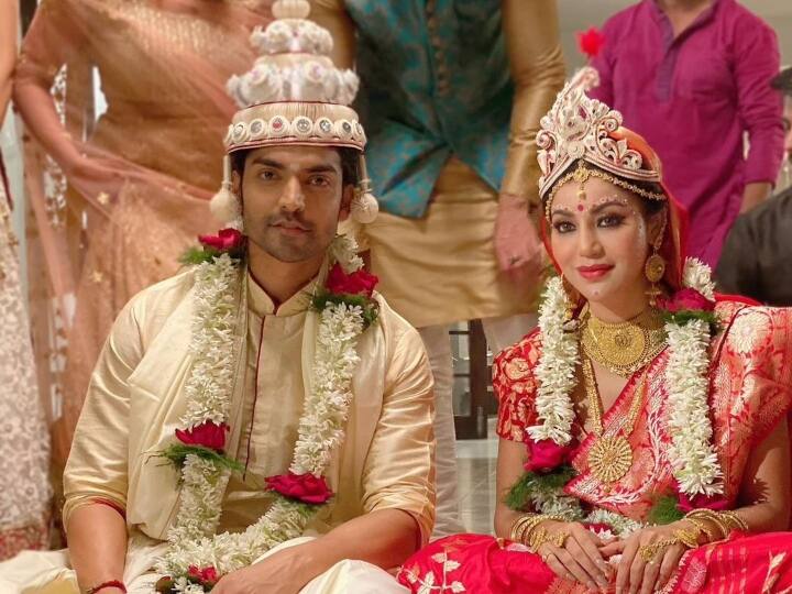 Did Debina and Gurmeet get married again? photos viral on social media. क्या Debina और Gurmeet Choudhary ने की दोबारा शादी? बंगाली ट्रेडिशन में सजी दुल्हन की तस्वीरें सोशल मीडिया पर हुईं वायरल