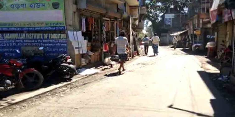 North 24 Pargana Occupying the road, illegal shops and houses, repair work stopped in Deganga রাস্তা দখল করে অবৈধ দোকানপাট-ঘরবাড়ি, দেগঙ্গায় থমকে সংস্কারের কাজ