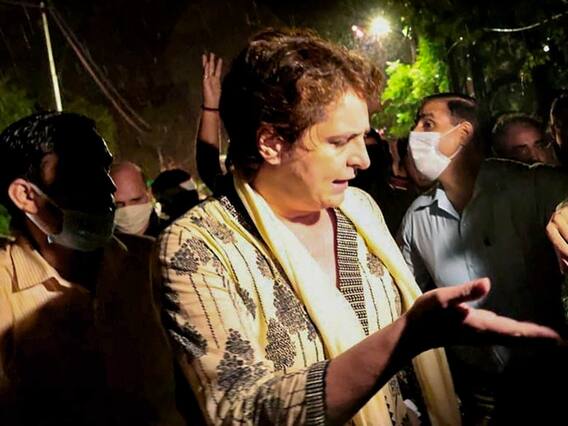 Priyanka Gandhi: ప్రజాస్వామ్యాన్ని ఖూనీ చేస్తుంటే మేం చేతులు కట్టుకొని కూర్చోవాలా?: ప్రియాంక గాంధీ