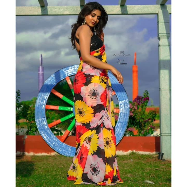 (Image credit: Instagram) పెళ్లిగోల సిరీస్లో బిగ్ బాస్ విజేత అభిజిత్ కు జోడీగా నటించింది.