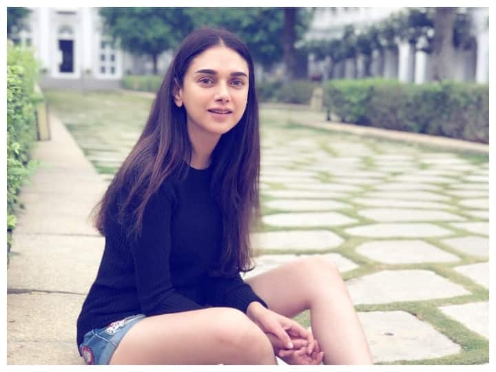 beautiful actress Aditi Rao Hydari fitness mantra know her workout and diet plan Aditi Rao Hydari का फिटनेस मंत्र है नियमित योग और डांस, सिंपल है एक्ट्रेस का Diet Plan