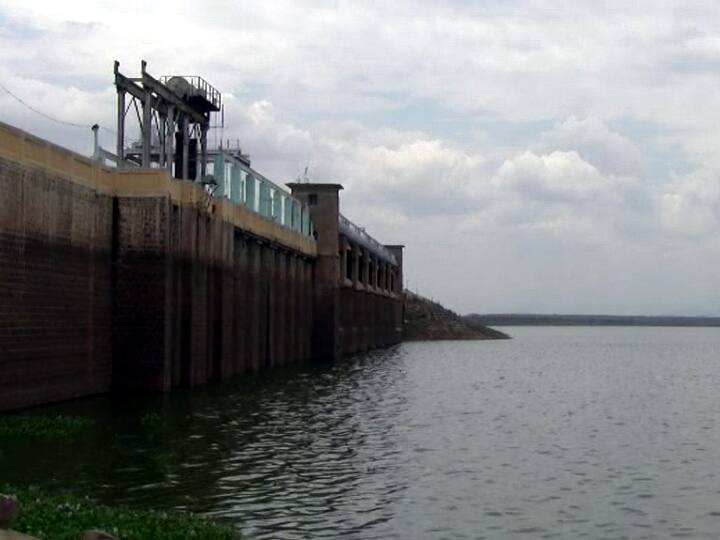 The water level of Vaigai Dam has started rising due to heavy rains in the Western Ghats தேனியில் கனமழை எதிரொலி: படிப்படியாக உயரத் தொடங்கி உள்ள வைகை அணை நீர்மட்டம்...!