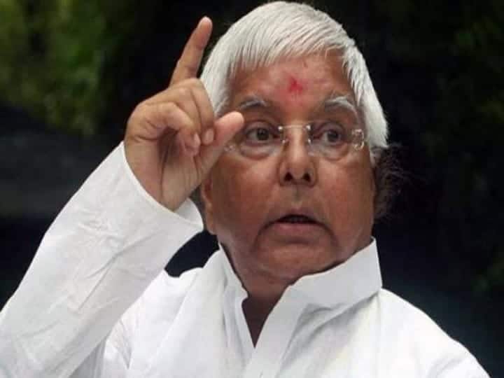 फिर दिखा लालू यादव का देसी अंदाज, संबोधन के दौरान नीतीश सरकार पर बोला हमला, कही ये बात