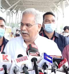 Lakhimpur Kheri Violence: ਲਖਨਊ ਹਵਾਈ ਅੱਡੇ 'ਤੇ ਧਰਨੇ 'ਤੇ ਬੈਠੇ ਛੱਤੀਸਗੜ੍ਹ ਦੇ ਮੁੱਖ ਮੰਤਰੀ ਭੁਪੇਸ਼ ਬਘੇਲ, ਜਾਣੋ ਕੀ ਵਜ੍ਹਾ