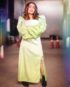 Ladki एक Looks अनेक: Neha Kakkar सिर्फ आवाज़ से ही नहीं अपने स्टाइल से भी कर देती हैं लोगों को दीवाना