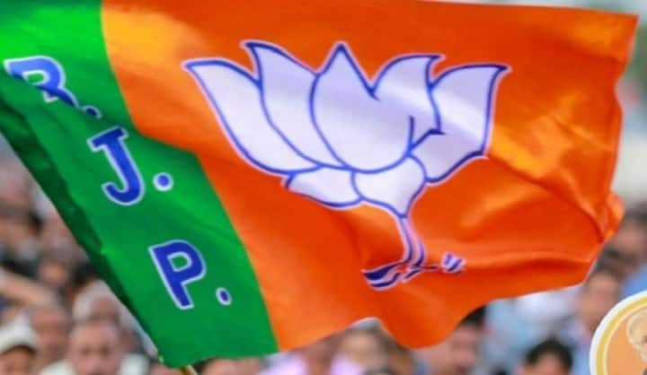 BJP's victory in Gandhinagar begins, find out in which ward all four candidates won? ગાંધીનગરમાં ભાજપે કરી જીતની શરૂઆત, જાણો ક્યા વોર્ડમાં ચારેય ઉમેદવારોની થઇ જીત?