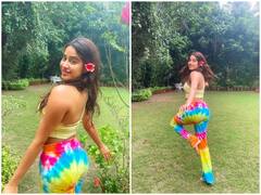 In Pics: Janhvi Kapoor ने येलो क्रॉप टॉप और रंग-बिरंगी पैंट में दिखाया स्टाइलिश अवतार, तस्वीरें देख फैन्स हुए हैरान