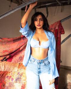 Neha Sharma Photos: 'చిరుత' పిల్ల నేహాశర్మ హొయలు