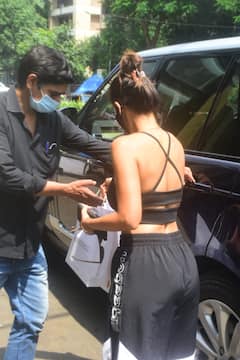 Malaika Arora Steps Out In A Stylish Black Outfit While Shopping- See Pics