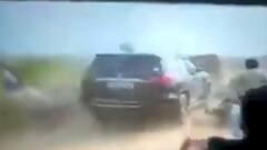 Lakhimpur Kheri Case में किसानों पर गाड़ी चढ़ाने का एक नया वीडियो सामने आया है